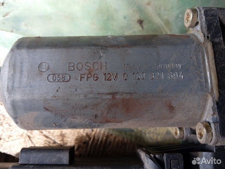 Мотор стеклоподъемника Volkswagen Passat B5