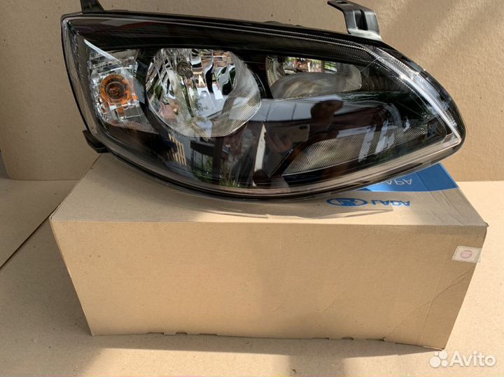 Фара передняя правая Лада Калина 2