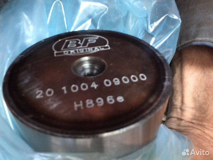 Распредвал новый volvo D9A 260/300/340 Euro 3