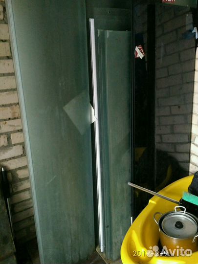 Стеклянные двери для душевых кабин