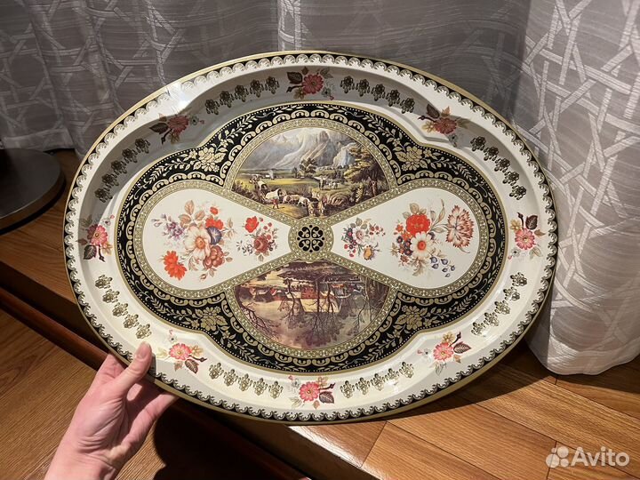 Винтажный металлический поднос