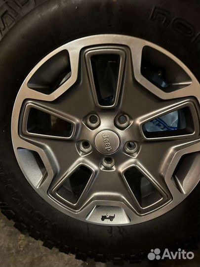 R17 Nokian Tyres PowerProof 225/75, PCD 5x114.3 DIA 71.5