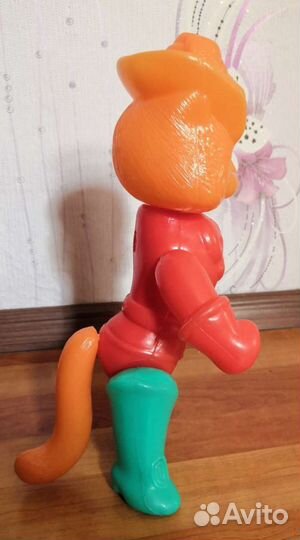 Кот в сапогах. Дутый пластик