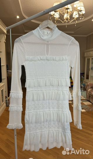 Платье guess xs оригинал