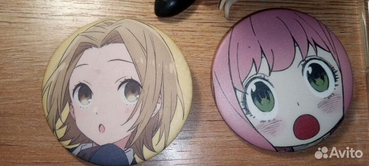 Значки, манга, фигурки, чехлы, коллекционные карты