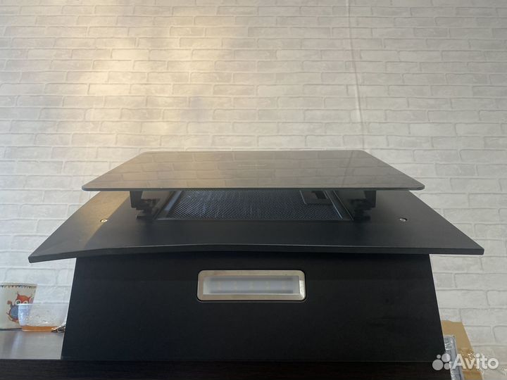 Наклонная вытяжка новая с дефектом доставки