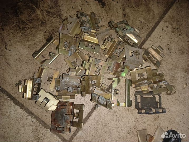 Клипсы защелки обшивок Volkswagen caravelle t4