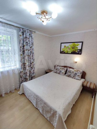 2-к. квартира, 50 м², 1/3 эт.