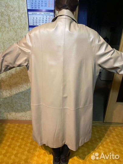 Кожаный плащ женский