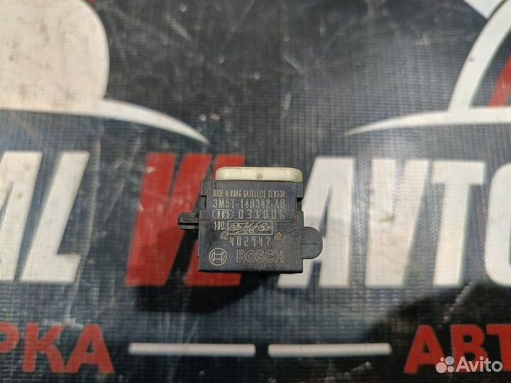 Датчик подушки безопасности Mazda 3 седан BK