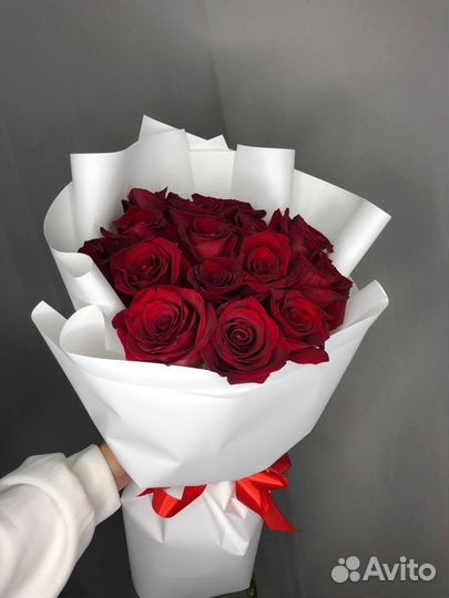Букет из 15 высоких красных роз