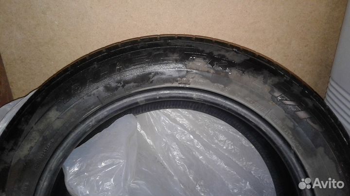Bridgestone Dueler H/P Sport 215/60 R17