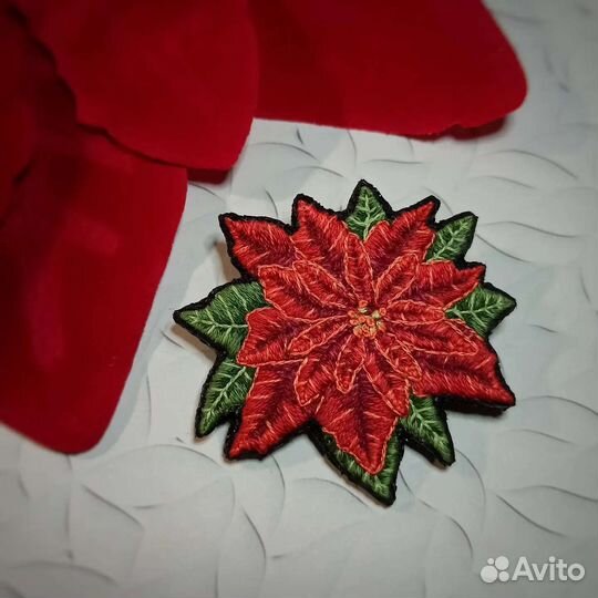 Брошь 