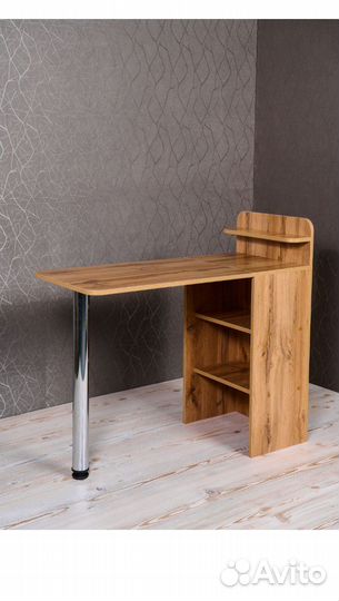 Маникюрный стол складной