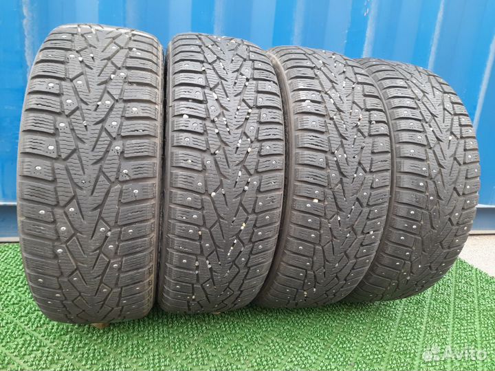 Nokian Tyres Hakkapeliitta 7 SUV 215/60 R17 122T