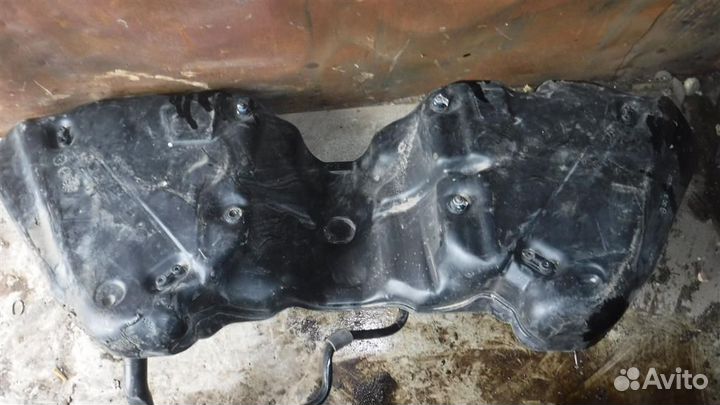 Бак топливный Mercedes Benz C-Class (W204) 2007-2