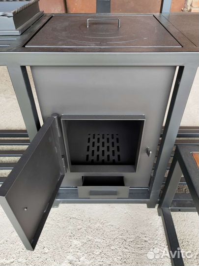 Мангал с крышей