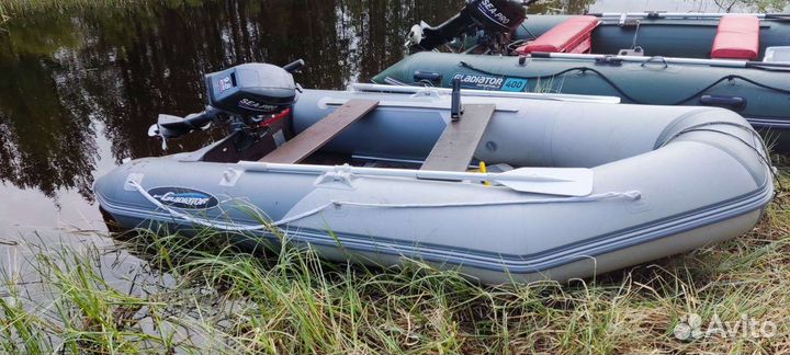 Надувная лодка Gladiator с мотором Sea Pro 9.8