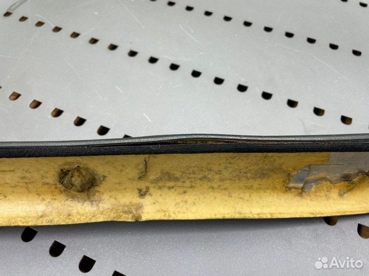 Накладка стойки передняя левая Mercedes-Benz S