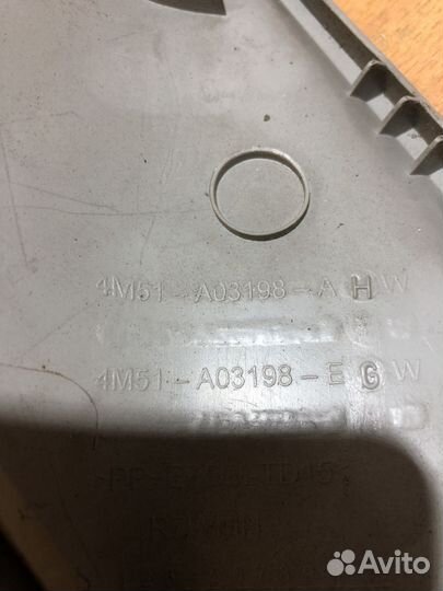 Обшивка стойки правая Ford Focus