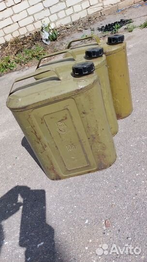 Канистры металлические 10 литров