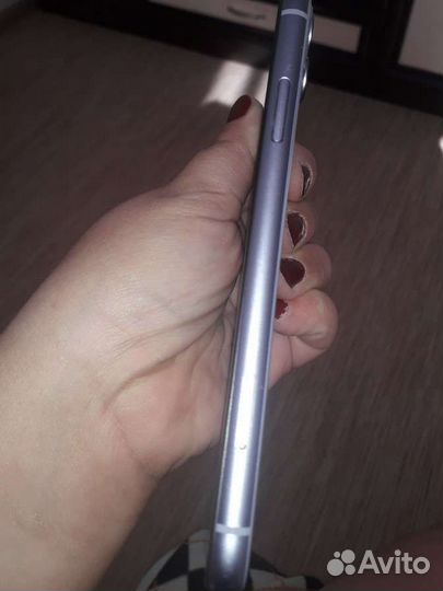 Телефон iPhone 11 64