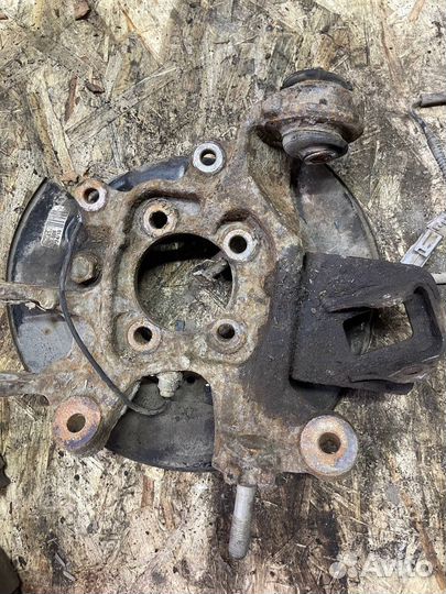 Задний левый правый кулак Lexus rx3 09-15 4wd