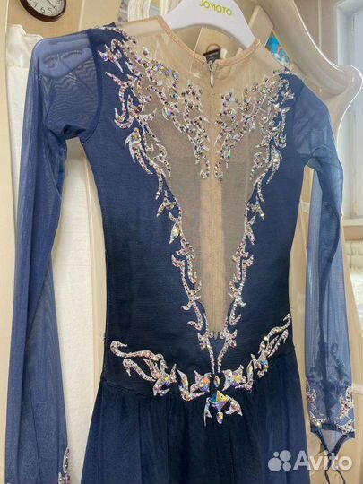 Платье для (выступления) фигурного катания