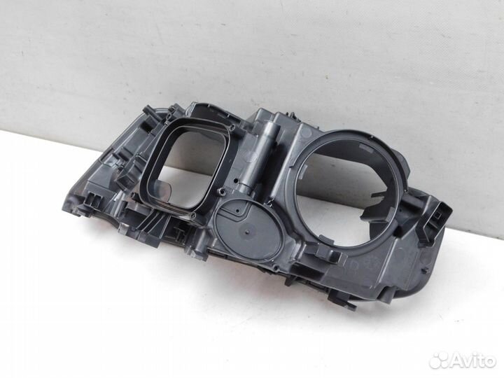 Корпус фары прав. Audi A4 B8 (83674)