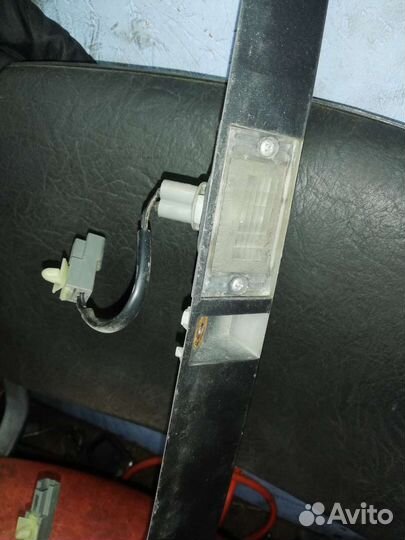 Накладка крышки багажника Киа Рио 1