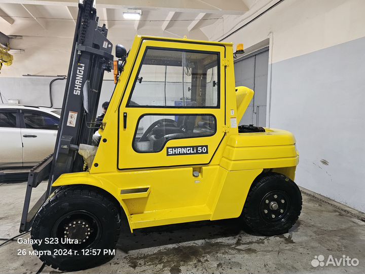 Вилочный погрузчик Shangli CPCD50, 2014