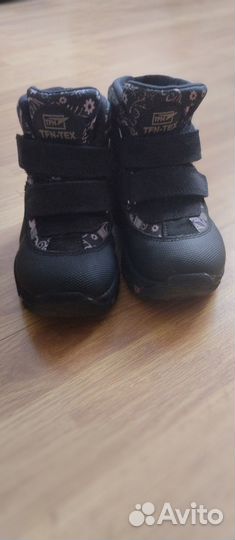 Продам зимние ботинки для девочки