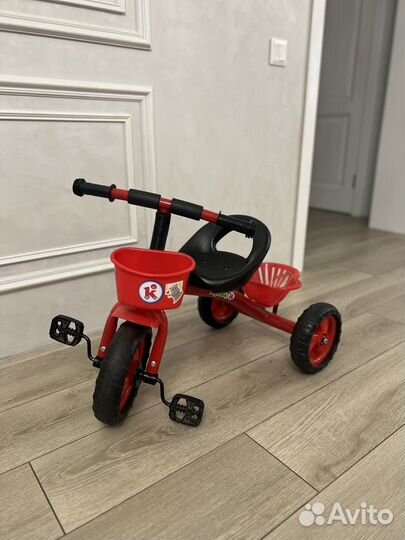 Трехколесный велосипед