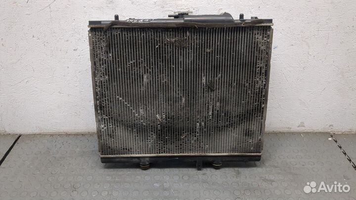Радиатор охлаждения двигателя Mitsubishi Grandis