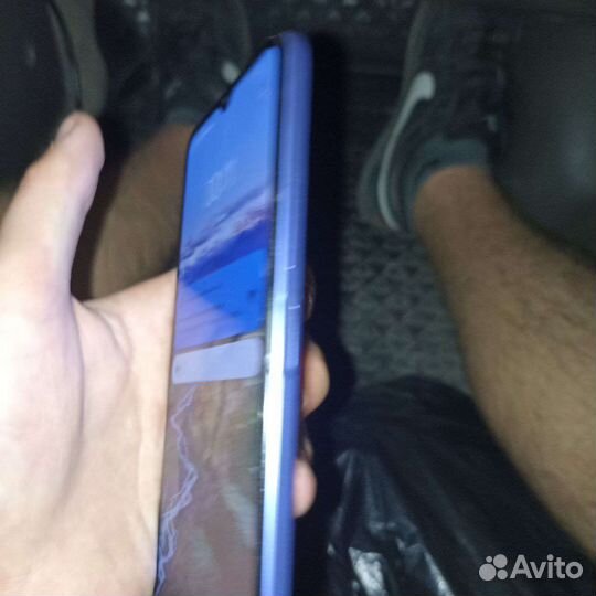 Телефон vivo y21 64gb
