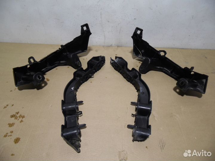 Кронштейн крепления бампера Пежо 301