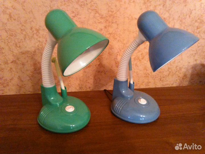 Ученическая настольная лампа