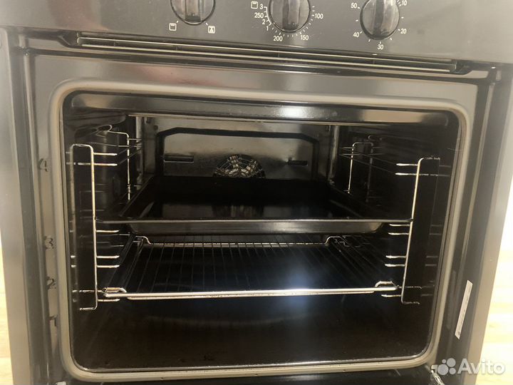 Духовой шкаф