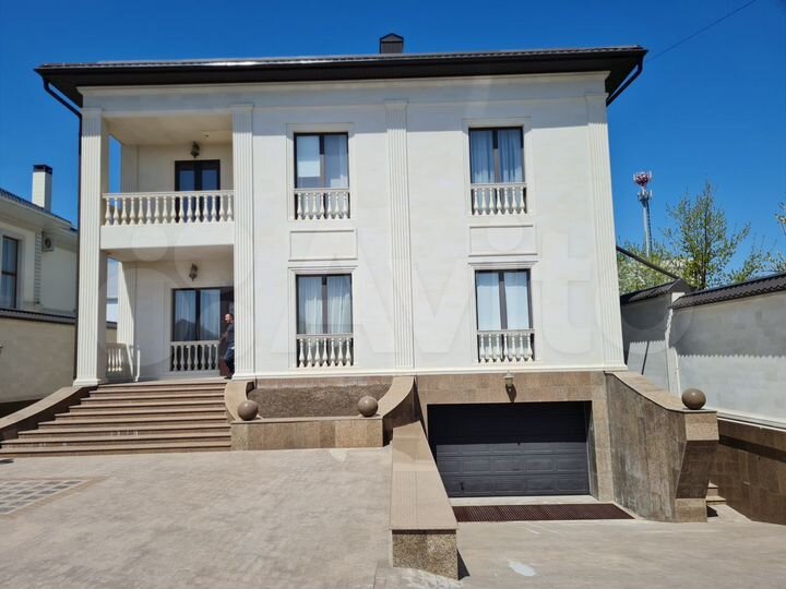 Дом 643 м² на участке 11,5 сот.