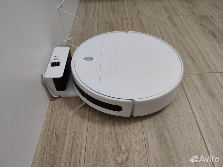 Робот-пылесос Xiaomi Mi Robot Vacuum Mop Essential
