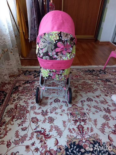 Коляска кукольная