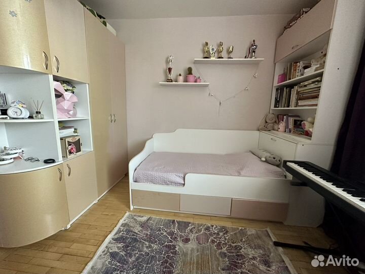 Мебель в детскую комнату для девочки