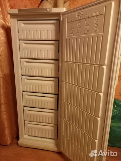 Морозильная камера Indesit SFR 167