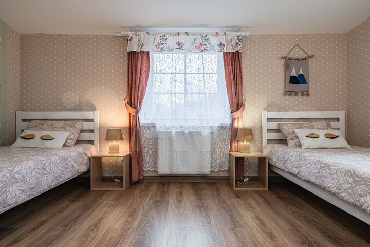 2-к. квартира, 60 м², 3/3 эт.