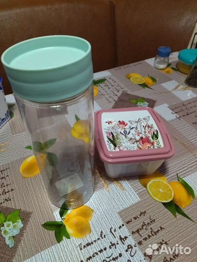 Контейнеры для сыпучих продуктов