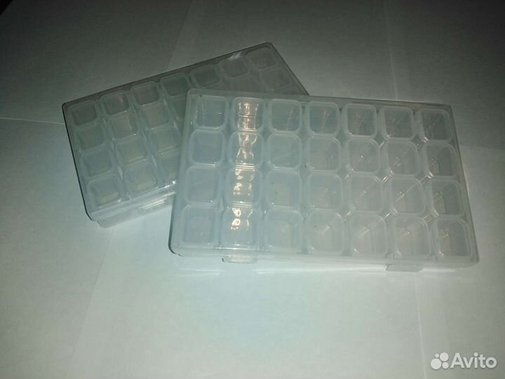 Контейнер для хранения бисера, бусин 28 ячеек