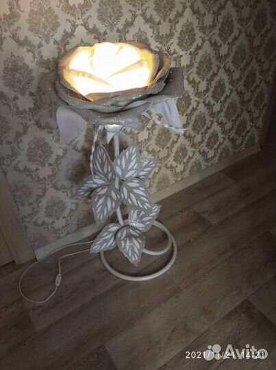 Ростовые цветы,светильники из изолона