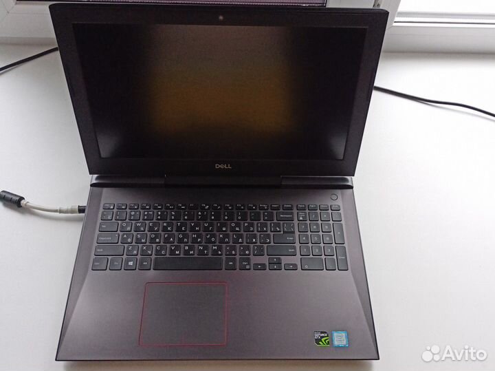 Dell i7 7700HQ/ GTX 1050 Ti/8/SSD+HDD/Full IPS