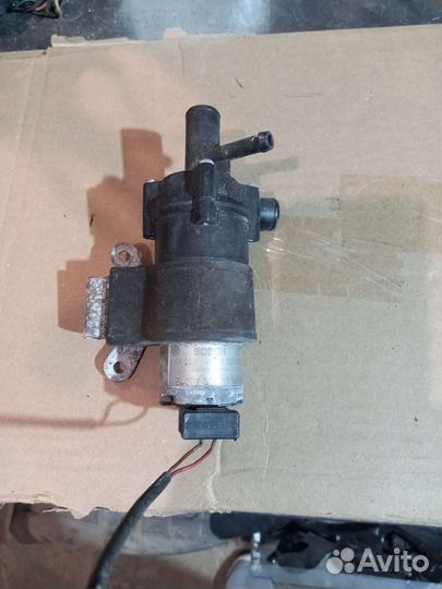 Дополнительный циркуляционный насос Mercedes W210