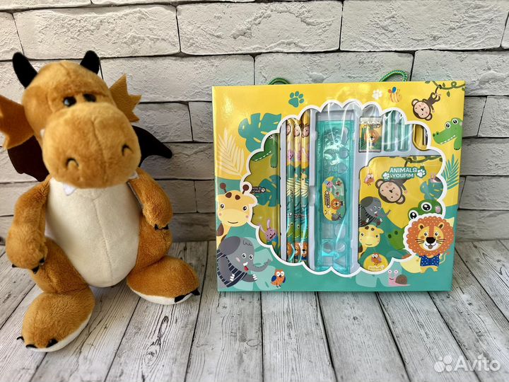 Новый детский набор канцелярских товаров